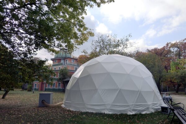 44617836_1375248502611599_4887238291071434752_n