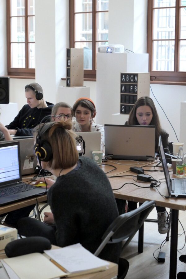 53317879_1470981133038335_809597061803540480_n